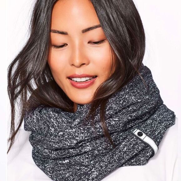 Lululemon Vinyasa Scarf *Rulu - Picture 1 of 6